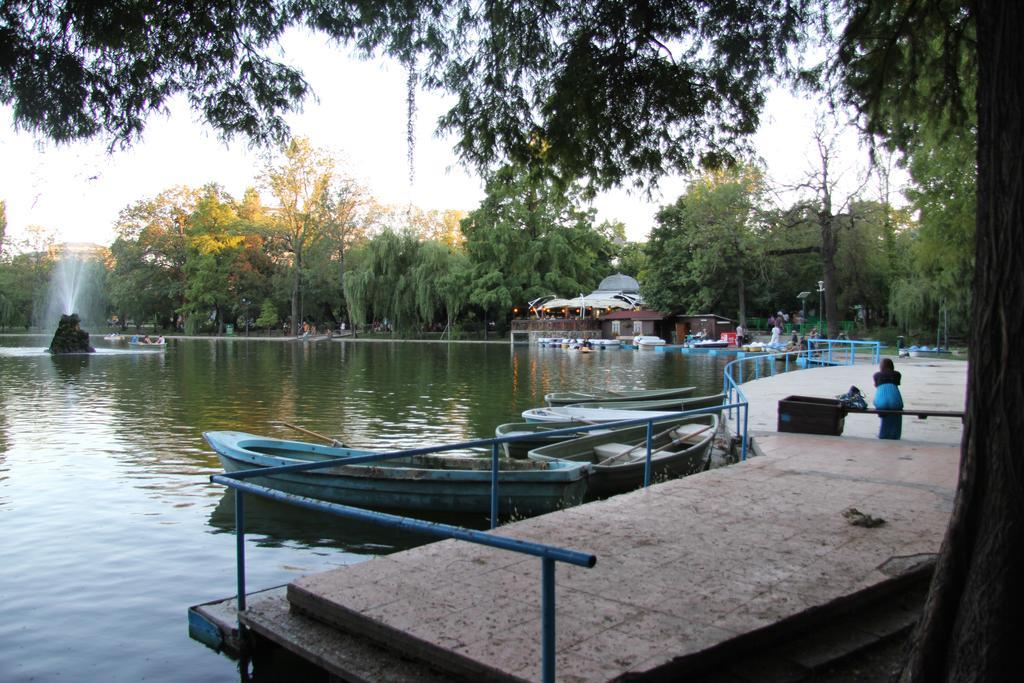 Central Park บูคาเรสต์ ภายนอก รูปภาพ